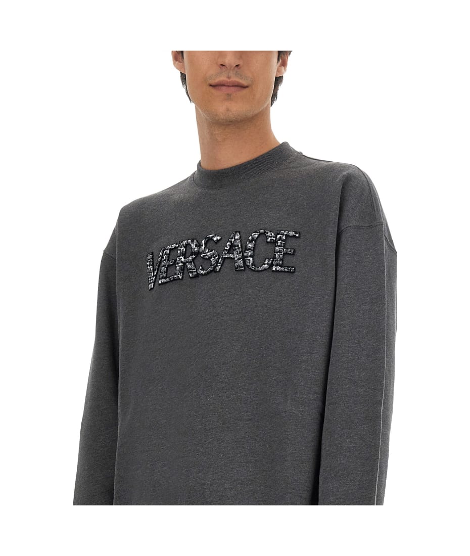 【送料&関税込】Versace Sweatshirt With Crocodile Logo Versace Sweatshirt With Crocodile Logo | italist