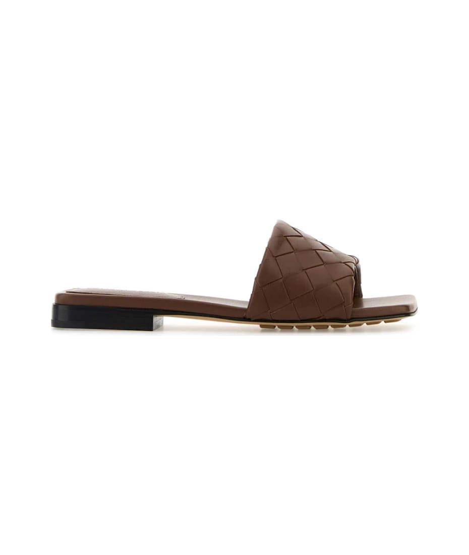【関税&送料込】Bottega Veneta Ivory Leather Parco Slippers Bottega Veneta Brown Leather Parco Slippers | italist