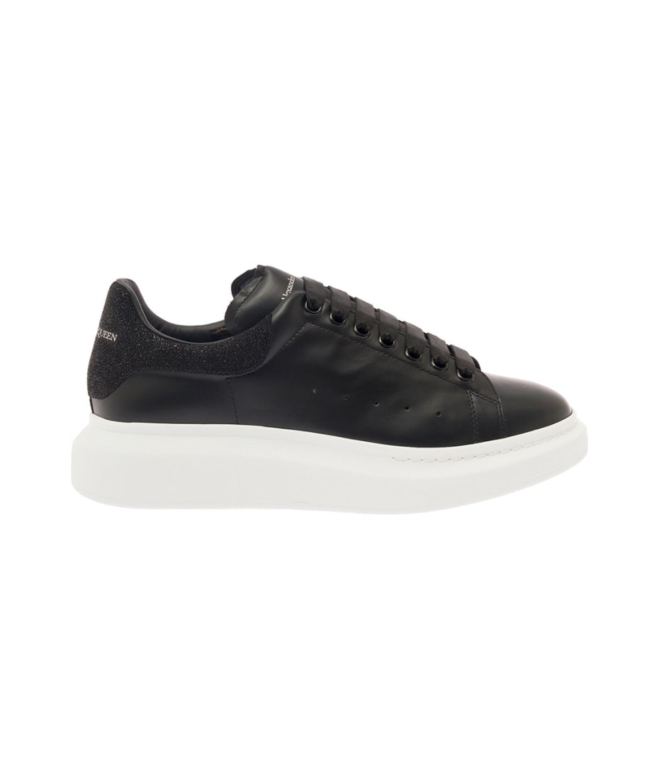 Contrasting chunky sales sole sneakers