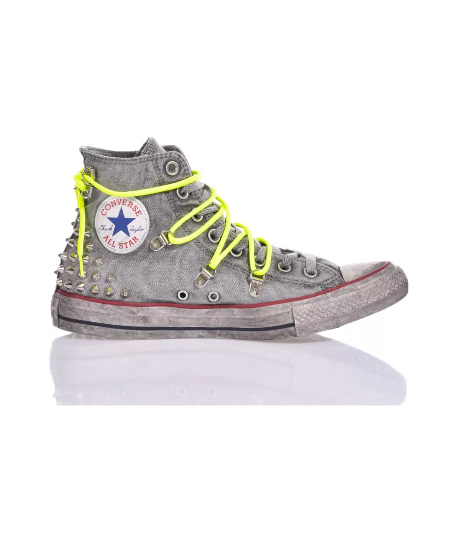 Converse deals with spikes