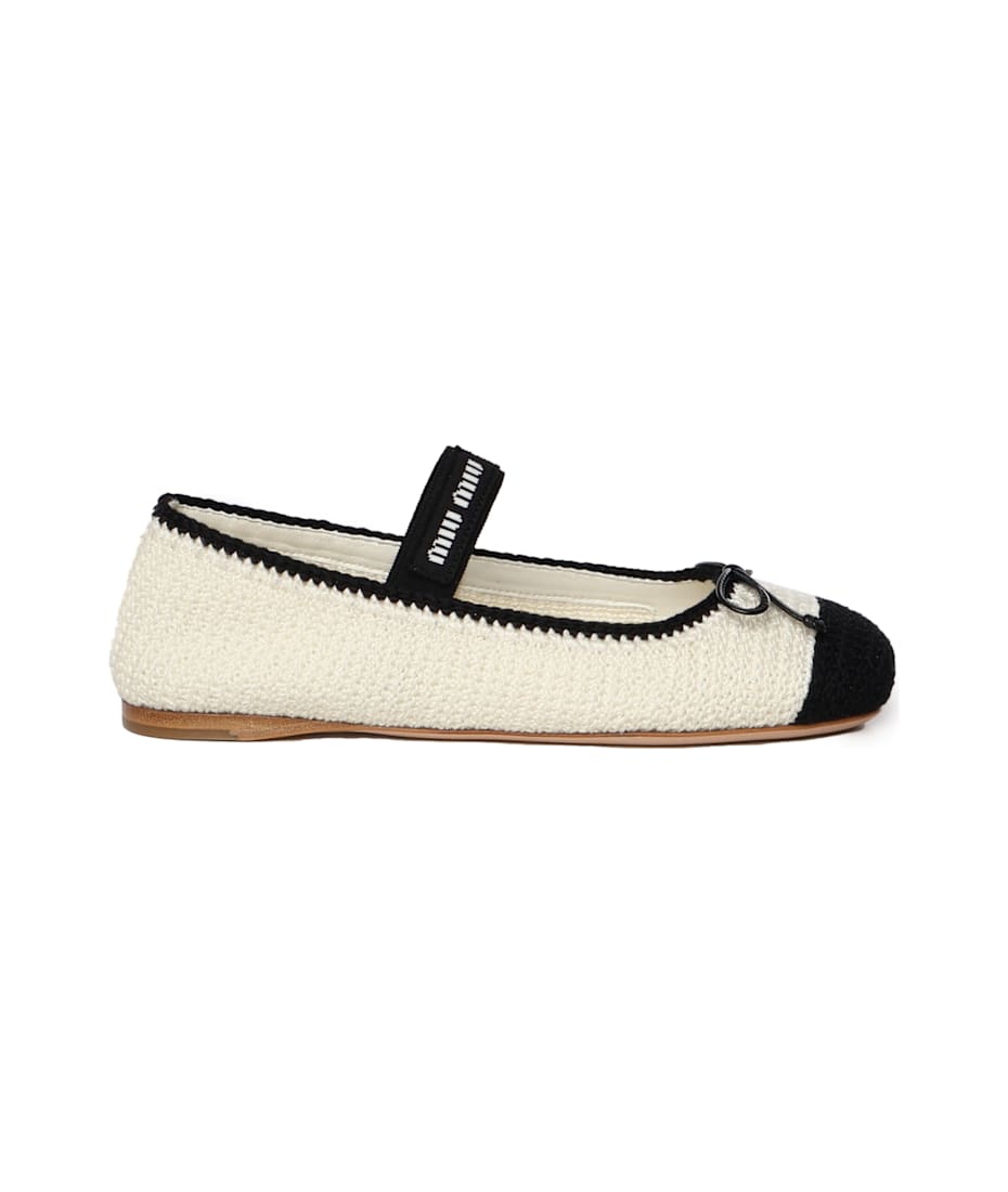 Two-tone Crochet Ballerinas