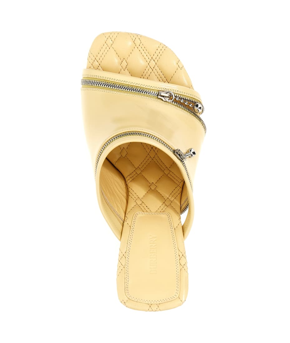 サンダル・ミュール Burberry 'Peep' sandals Burberry 'peep' Sandals | italist