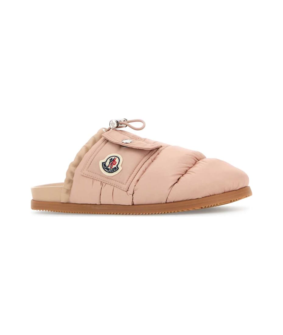 サンダル・ミュール MONCLER Pink fabric Mon Pocket slippers (4M00040M5080 51J) Moncler Pink Fabric Mon Pocket Slippers | italist