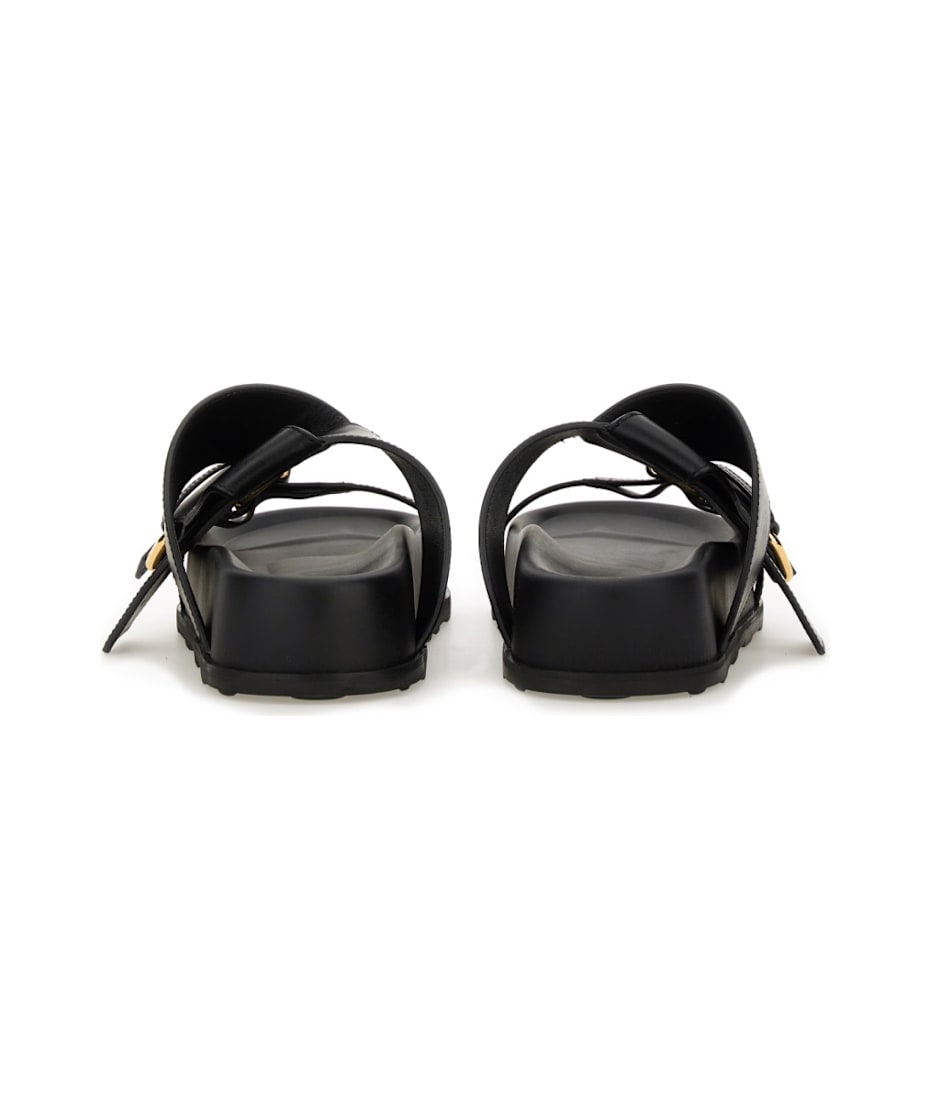 サンダル・ミュール Moschino SS25 SANDAL WITH WOVEN BUCKLE (MA28094I1M MF5000) Moschino Sandal With Woven Buckle | italist