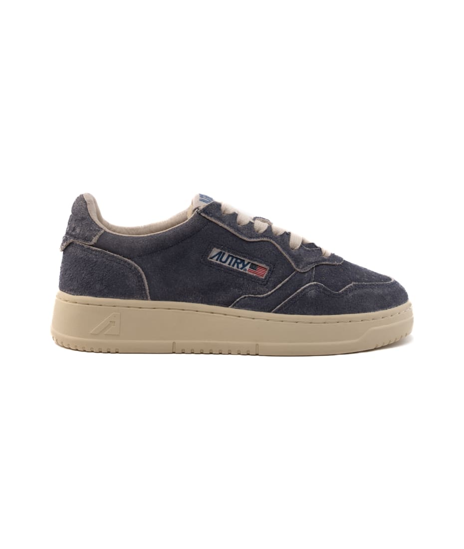 シューズ・サンダルその他 AUTRY Women Shoes WSLWUB19 Blue Autry Medalist Low Sneakers In White And Light Blue Leather
