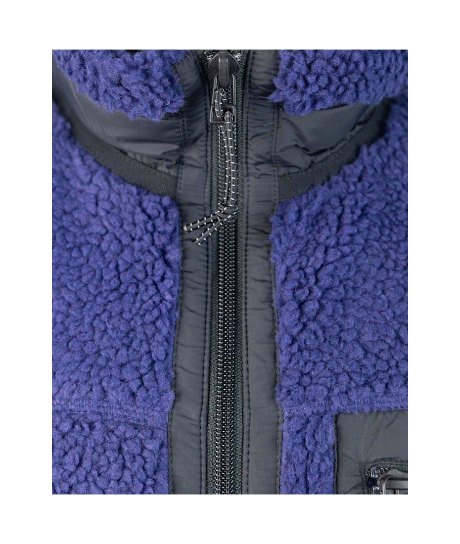 【送料&関税込】Carhartt Logo Patch Zip-up Gilet Carhartt Logo Patch Zip-up Gilet | italist