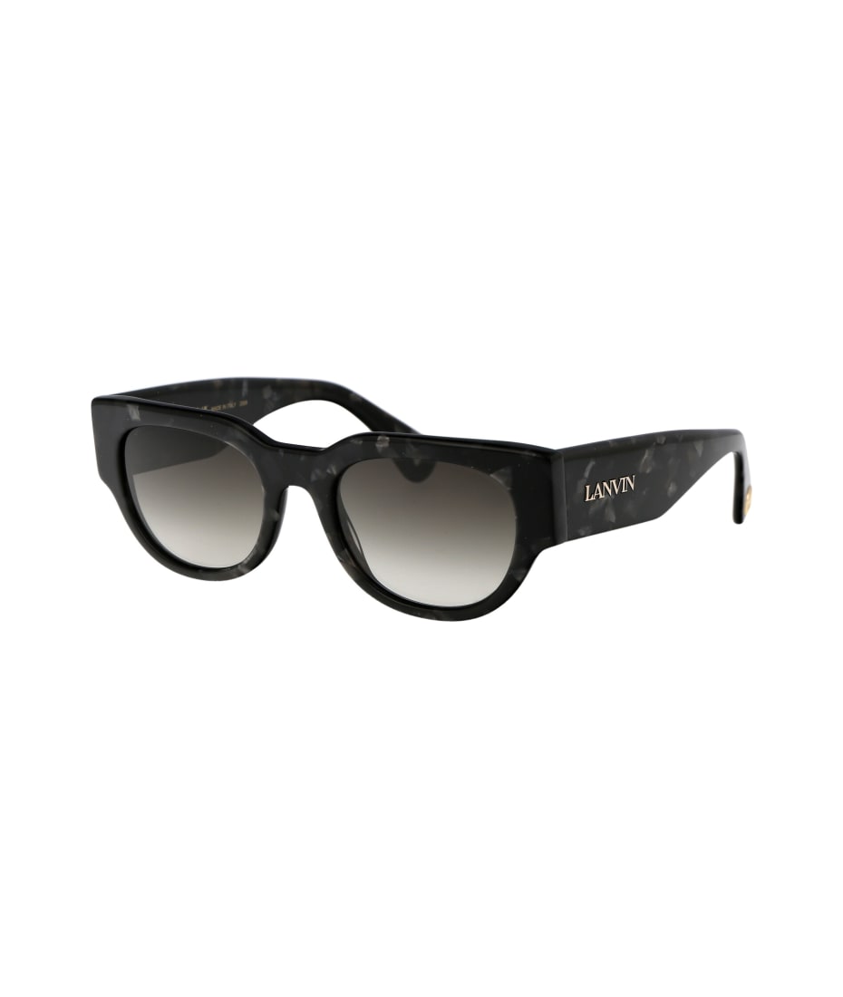 LANVIN シオメトリックフレムサンクラス LNV670S 009 LANVIN LNV670S Sunglasses | FREE Shipping - Go-Optic.com