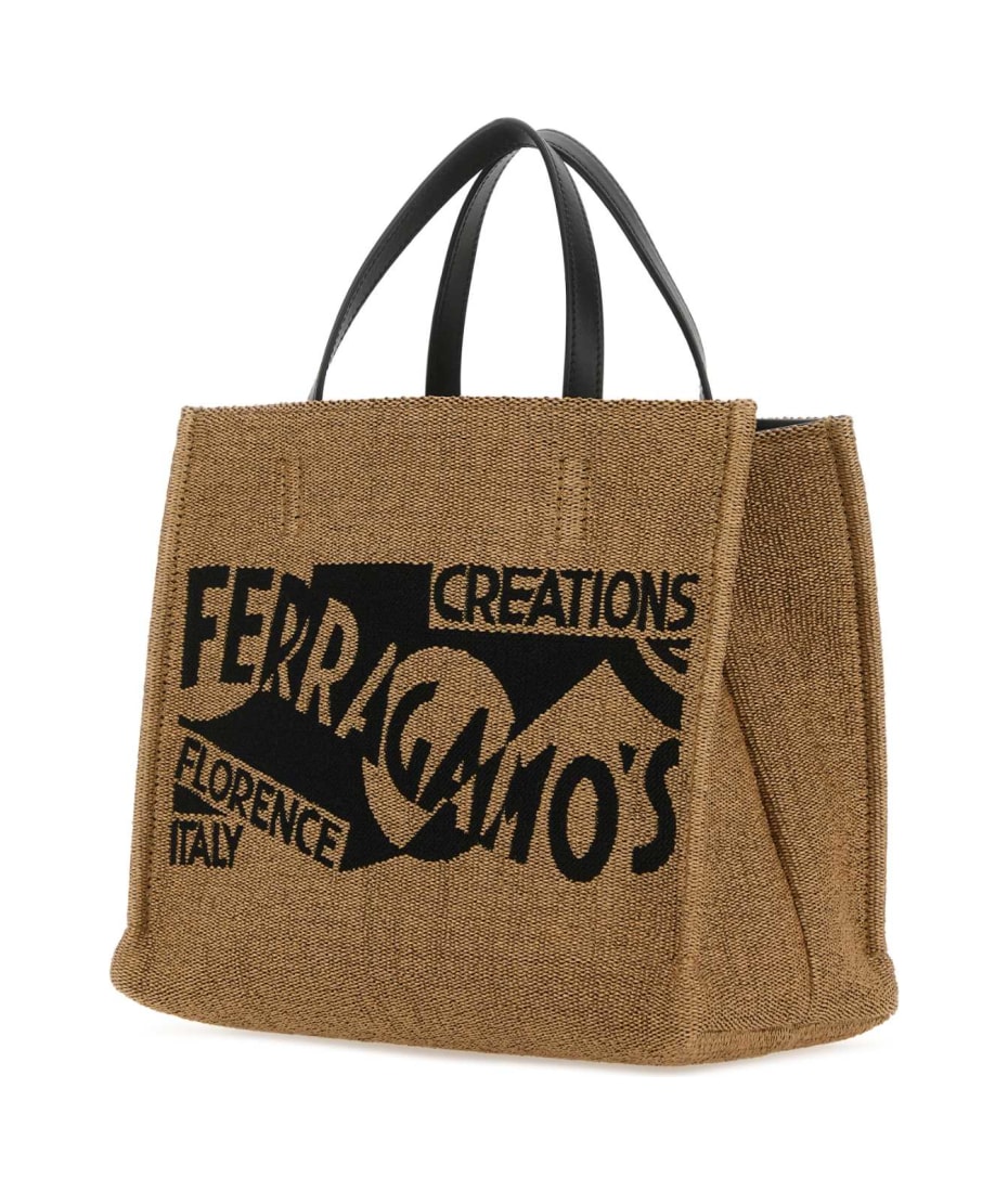 トートバッグ SALVATORE FERRAGAMO CAMEL RAFFIA SMALL TT SIGN SHOPPING BAG Ferragamo Camel Raffia Small Tt Sign Shopping Bag | italist