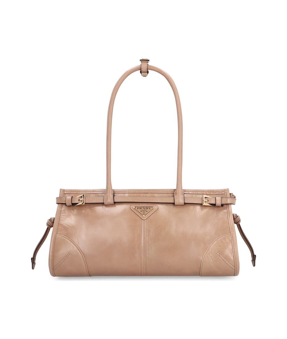 ハンドバッグ Prada Medium Handbag In Soft Lux Leather Prada Medium Leather Handbag | italist