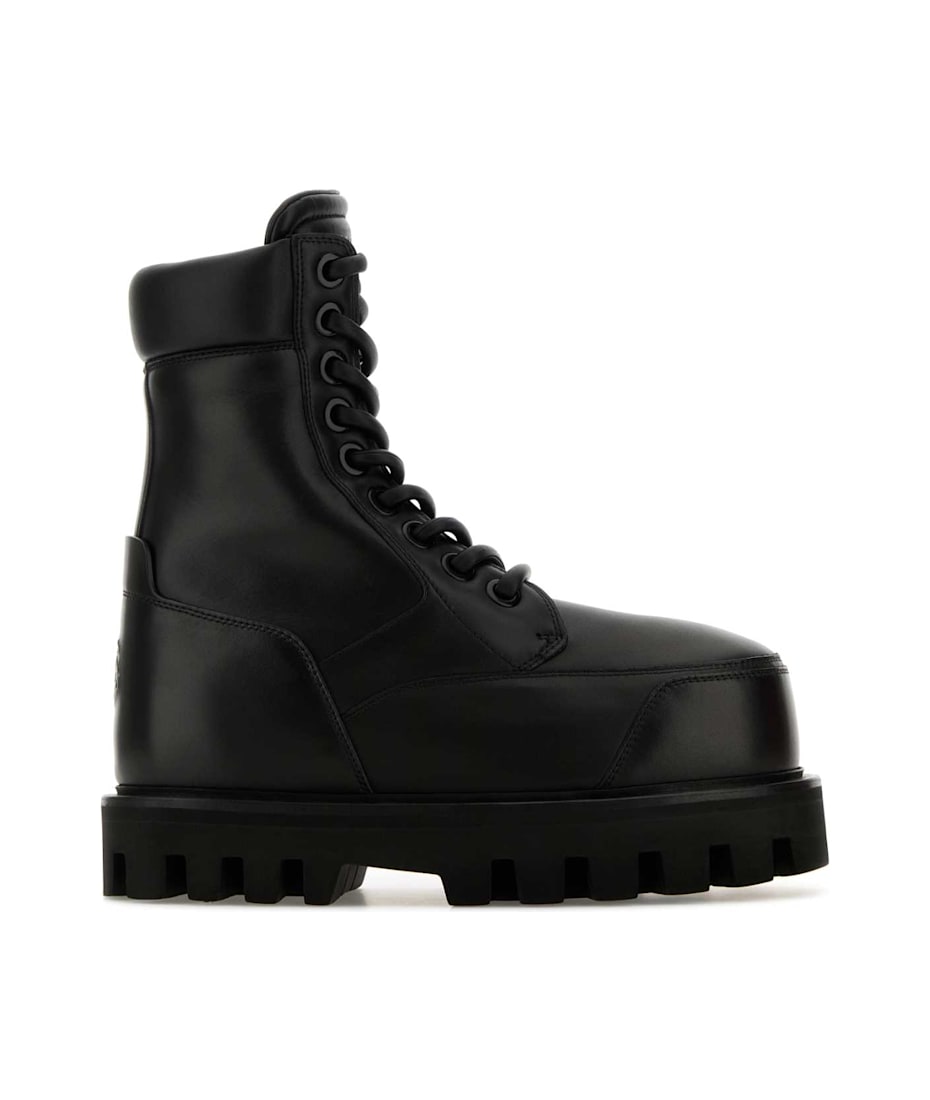 【送料&関税込】Alexander McQueen Black Leather Ankle Boots Alexander McQueen Black Leather Ankle Boots | italist