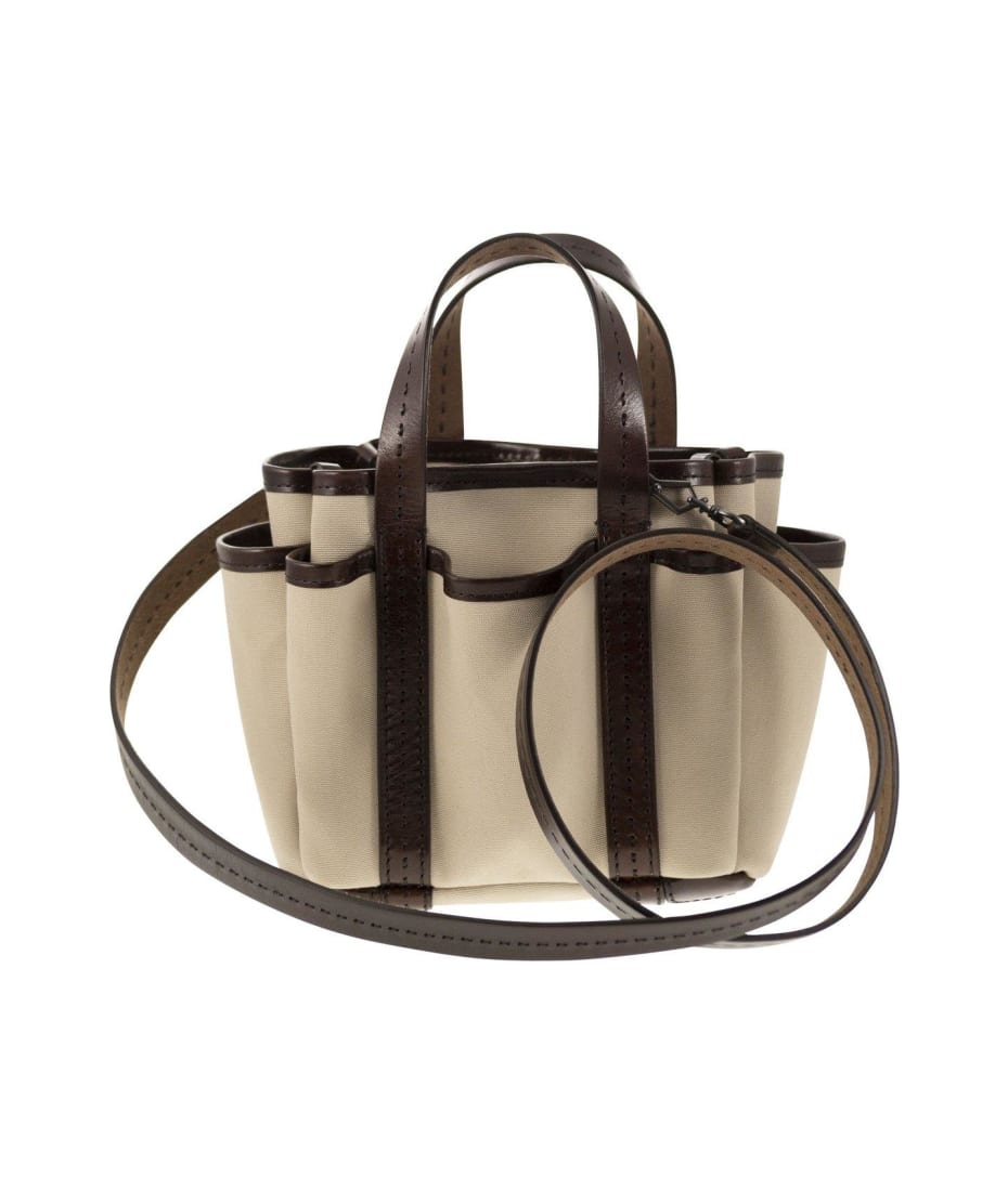 【送料&関税込】Max Mara Logo Detailed Top Handle Bag Max Mara Logo Plaque Top Handle Bag | italist