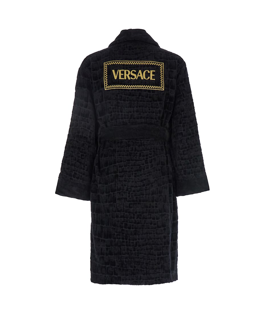 【送料&関税込】Versace Black Bathrobe With Medusa Plaque On Versace Black Bathrobe With Medusa Plaque On The Front And