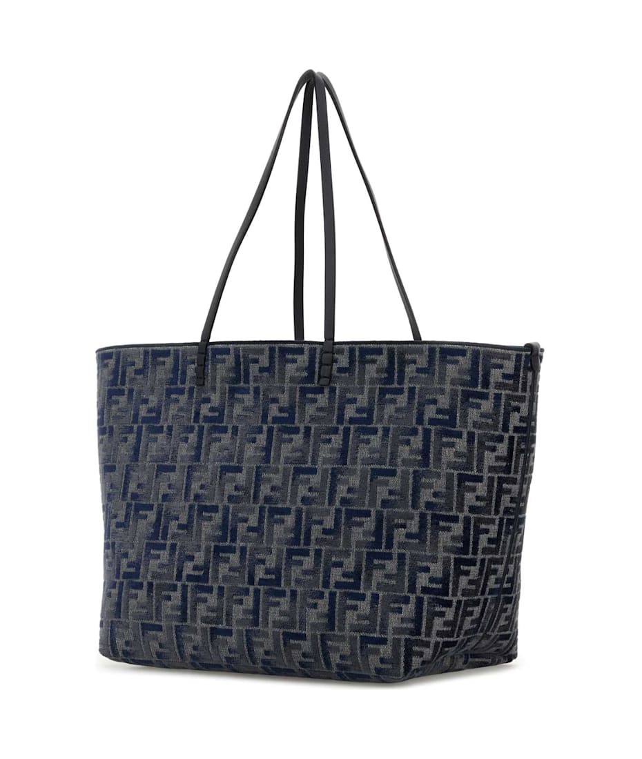 トートバッグ Fendi Embroidered Chenille Large Roll Shopping Bag Fendi Embroidered Chenille Large Roll Shopping Bag in Blue