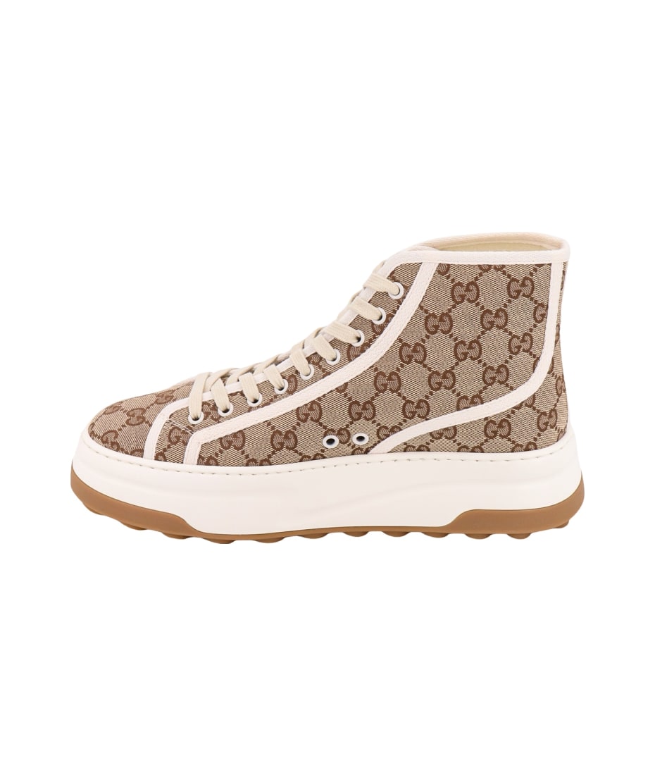 Weekend vibes. Pizza, latte + @gucci tennis sneakers #gucci