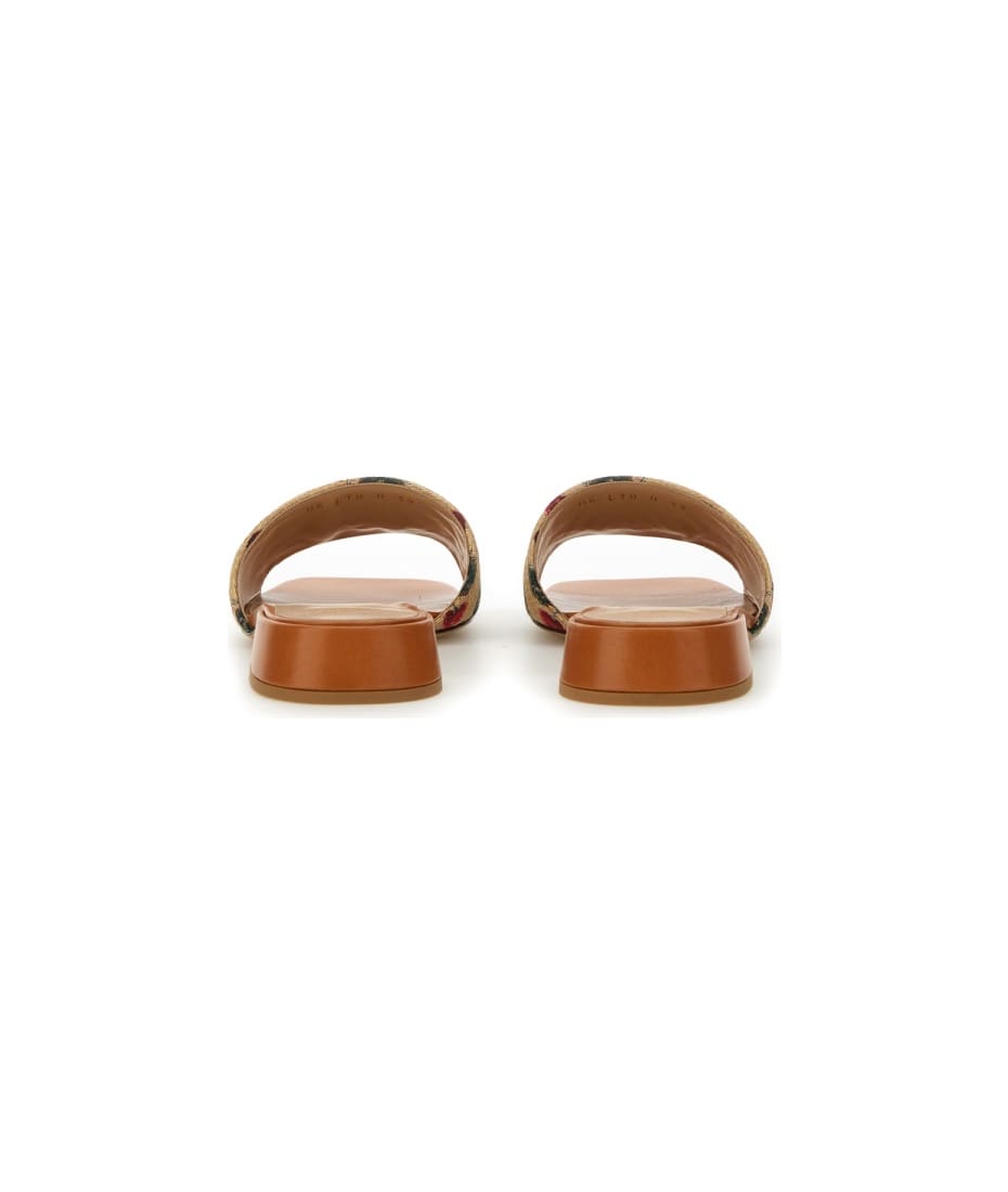 【VALENTINO】VLogo Signature 装飾レザースライド 関送料込み Valentino Garavani Slide Sandal 'vlogo Signature' | italist