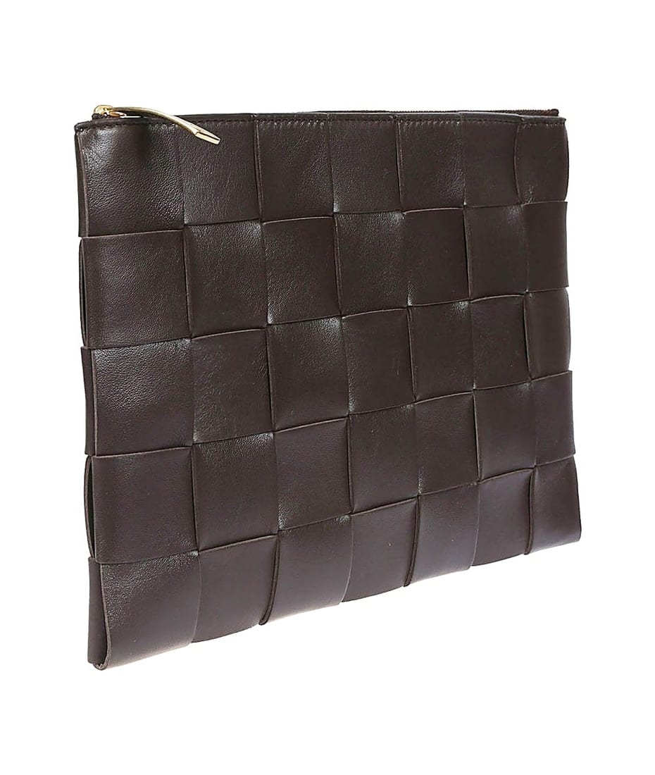 VIP【送料関税込】BOTTEGAVENETA CASSETTE MEDIUM LEATHER POUCH Bottega Veneta Medium Cassette Flat Pouch | italist, ALWAYS