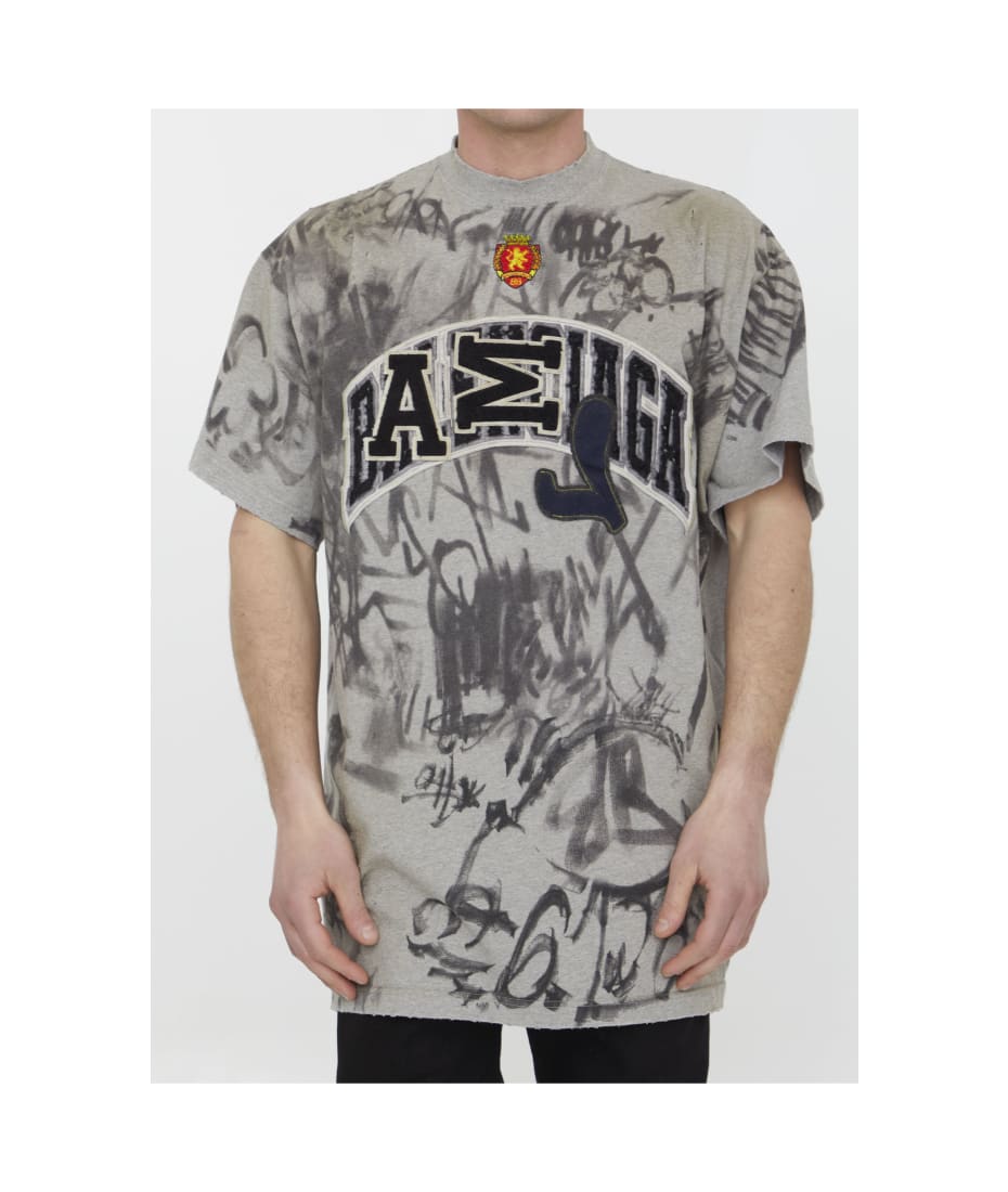 BALENCIAGA Oversized Skater Tシャツ Balenciaga Skater T-Shirt Oversized | Saks Fifth Avenue