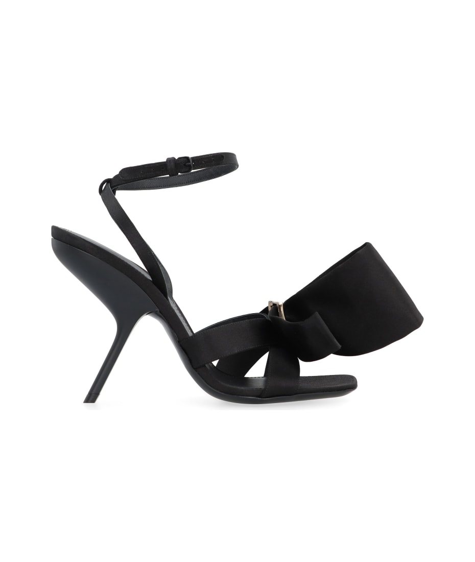 【関税込み】FERRAGAMO Sandalo 'Helena' Ferragamo Helena Satin Sandals | italist