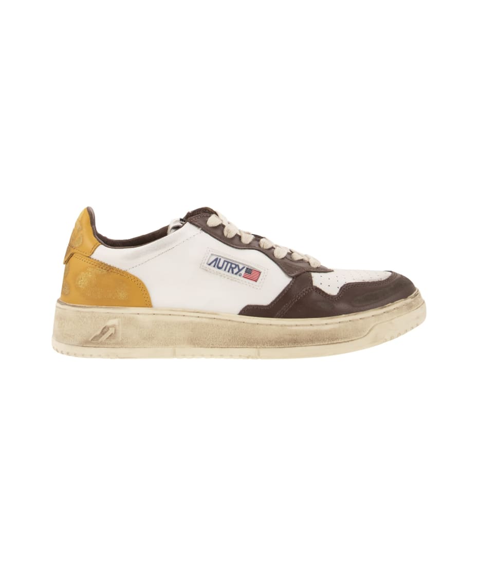 Autry Super Vintage Medalist Low Sneakers In Honey, Brown