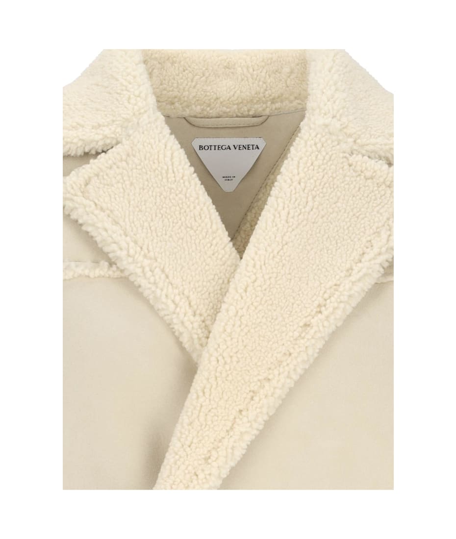 コート BOTTEGA VENETA Cream Shearling Coat BOTTEGA VENETA Double-breasted shearling coat | NET-A-PORTER