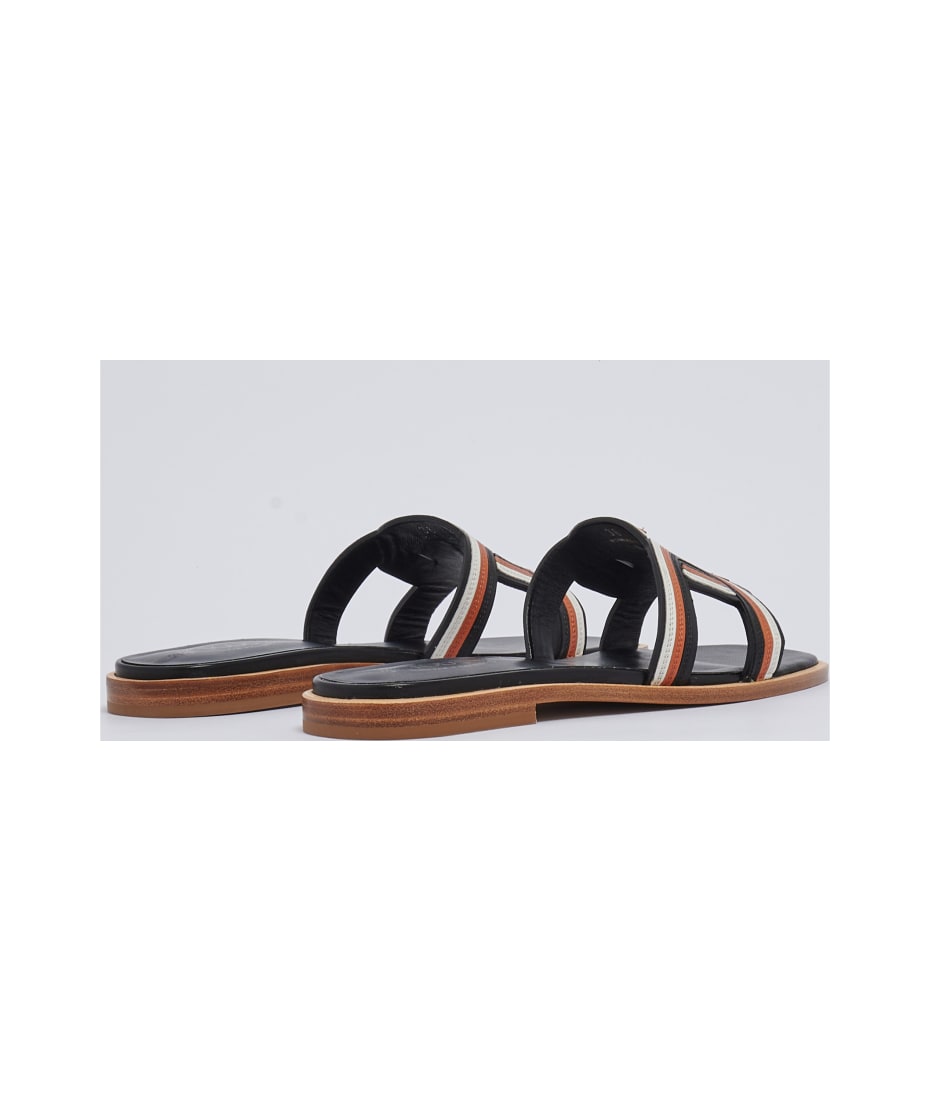 【送料&関税込】Tod's Sandalo Cuoio 70k Maxi Catena Sandal Tod's Sandalo Cuoio 70k Maxi Catena Sandal | italist, ALWAYS