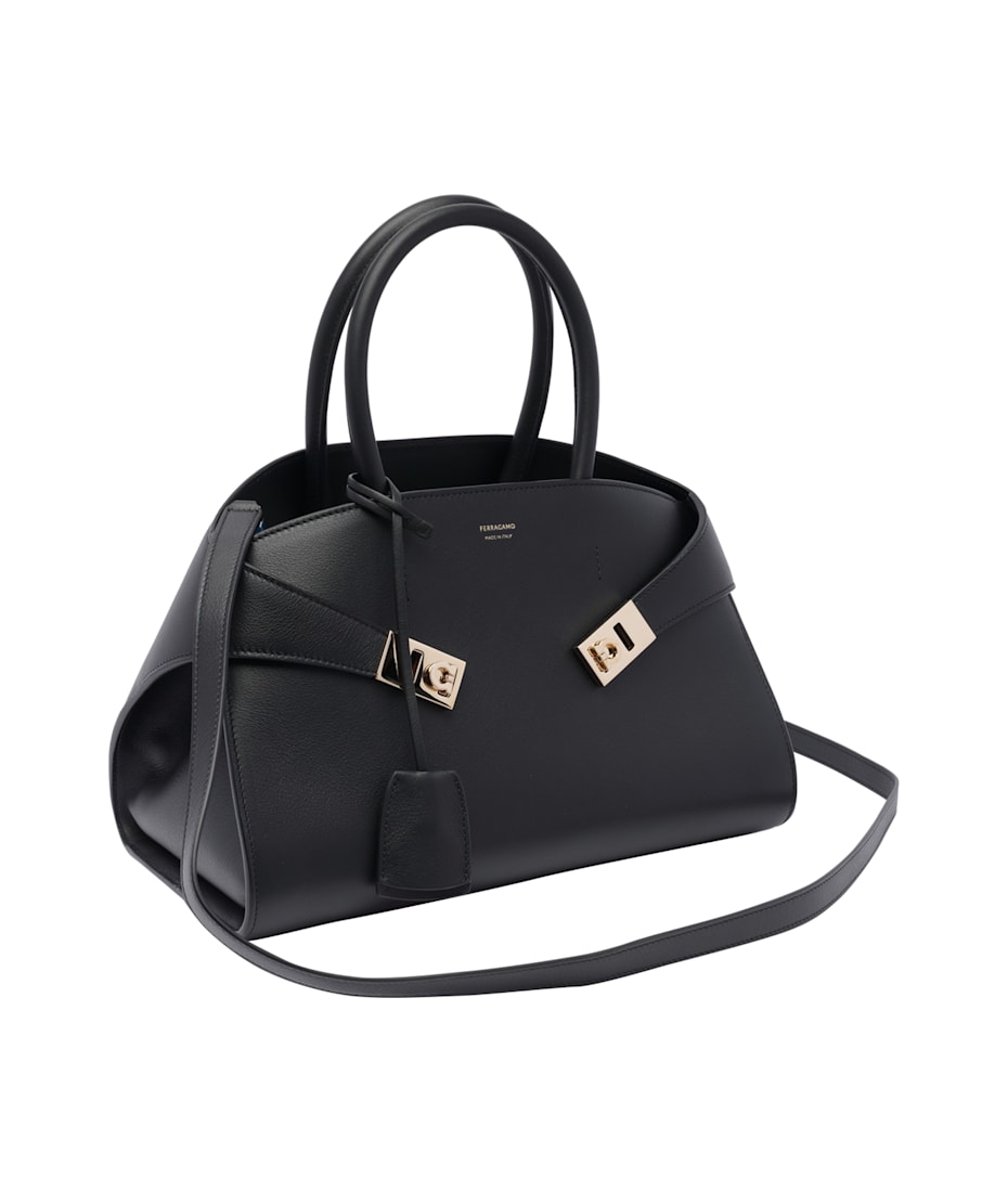 ハンドバッグ FERRAGAMO SMALL HUG HANDBAG Ferragamo Small Hug Handbag | italist
