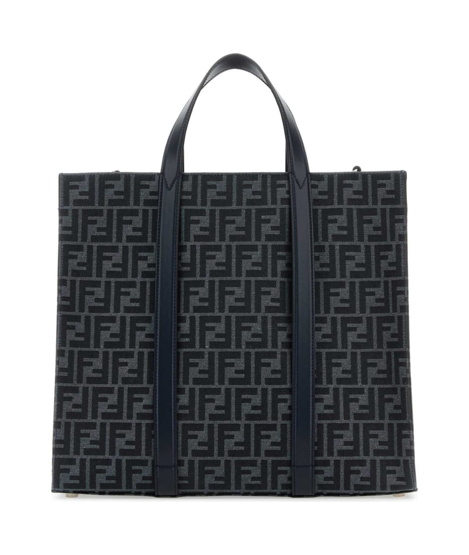 トートバッグ FENDI EMBROIDERED CANVAS LARGE ROLL SHOPPING BAG Fendi Embroidered Canvas Shopping Bag | italist