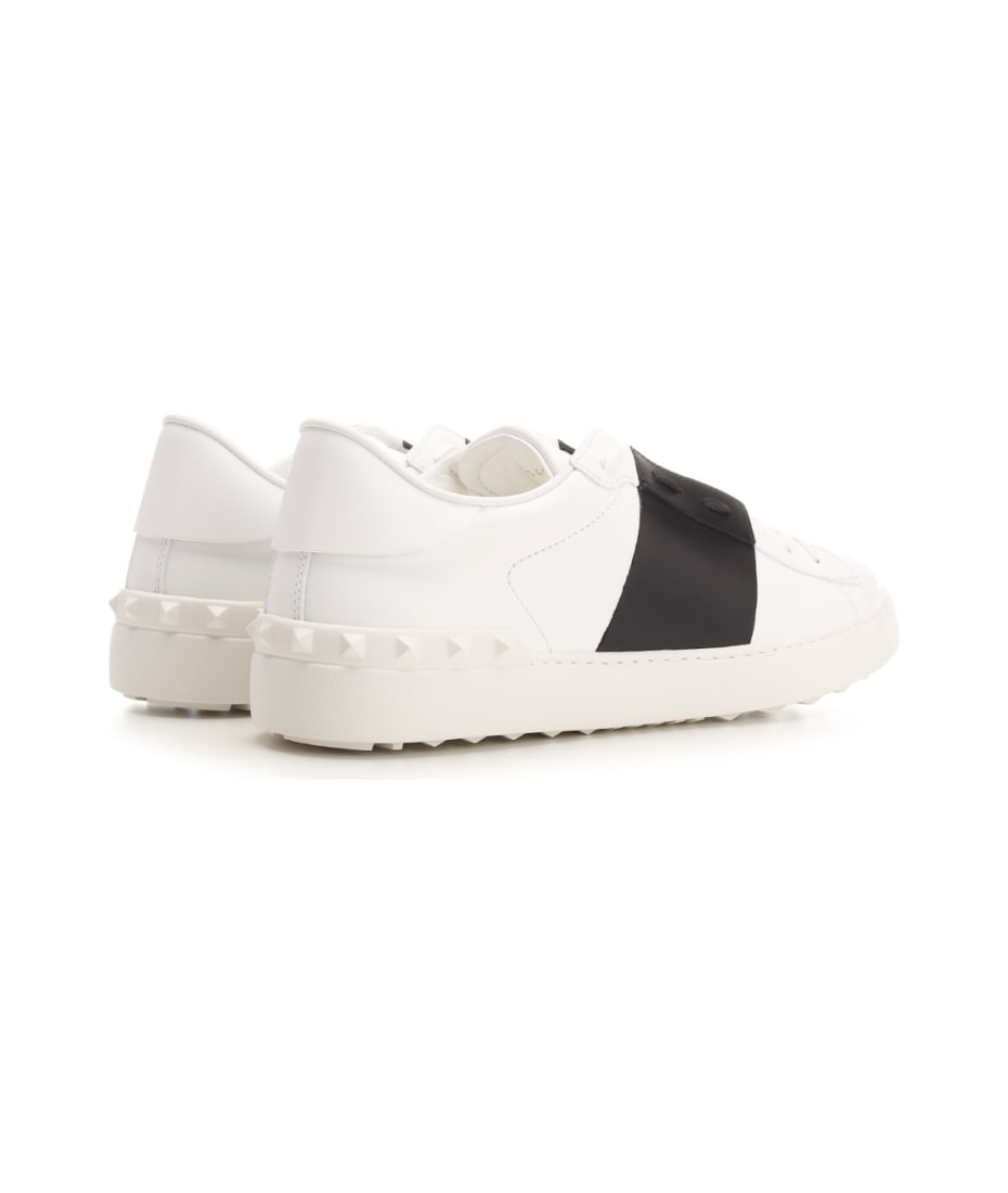 【関税&送料込】Valentino Garavani Open Smooth Leather Sneak Valentino Garavani Open Leather Sneakers | White | FARFETCH