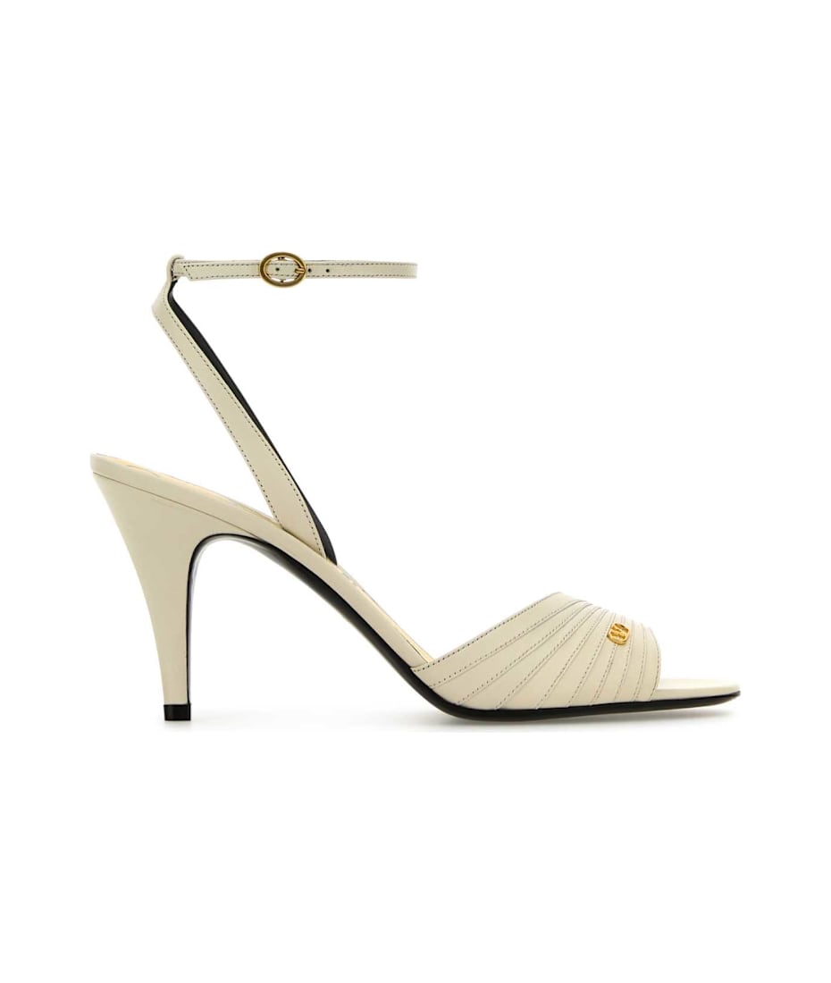 【関税&送料込】Valentino Garavani Ivory Leather Ladycrush S Valentino Garavani Ladycrush Leather Ankle-Strap Sandals