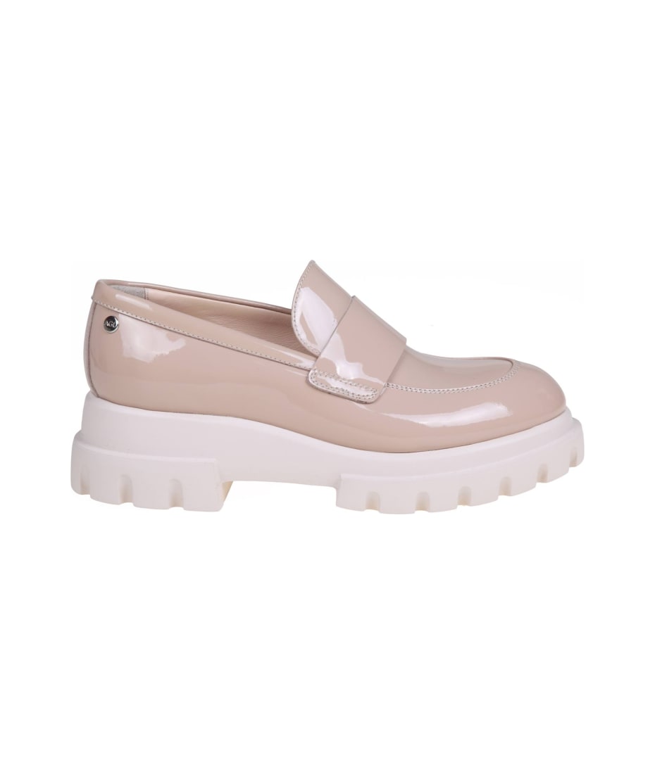 Cream on sale colored loafers