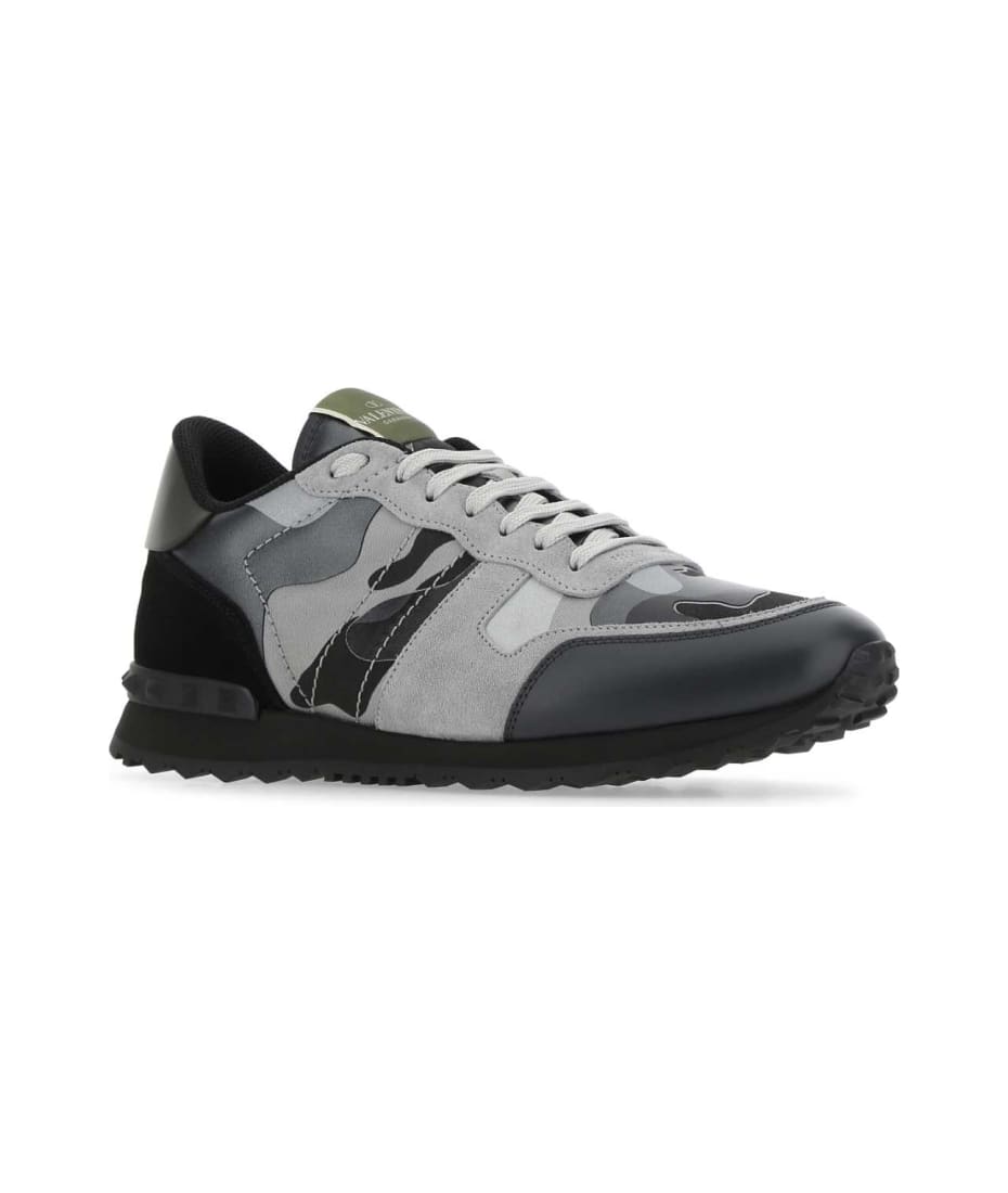 Valentino Garavani★Camouflage Noir メタリック スニーカー Black Camouflage Sneakers - Valentino Garavani - Men | WE IN