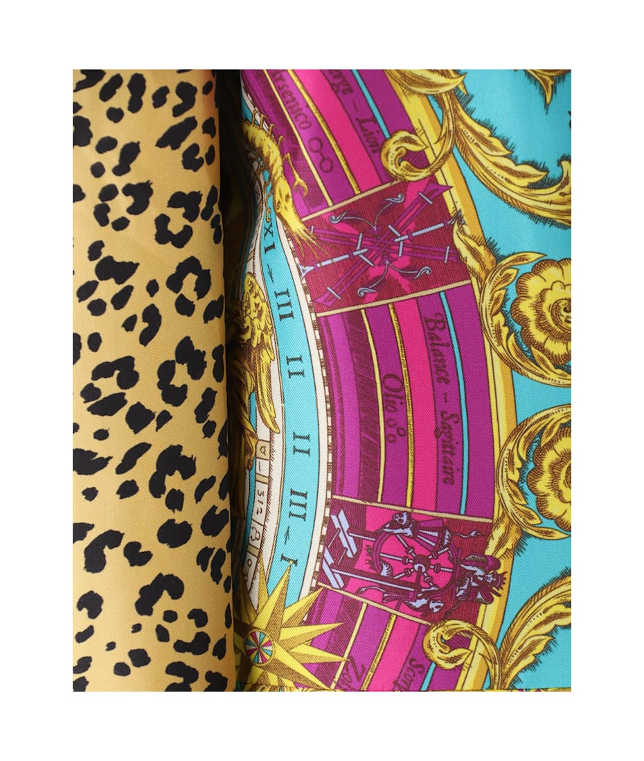Moschino ロスフリントエッシ仕上けスカフ 03549M3111 001 Moschino Scarf Printed Twill Jacket | italist