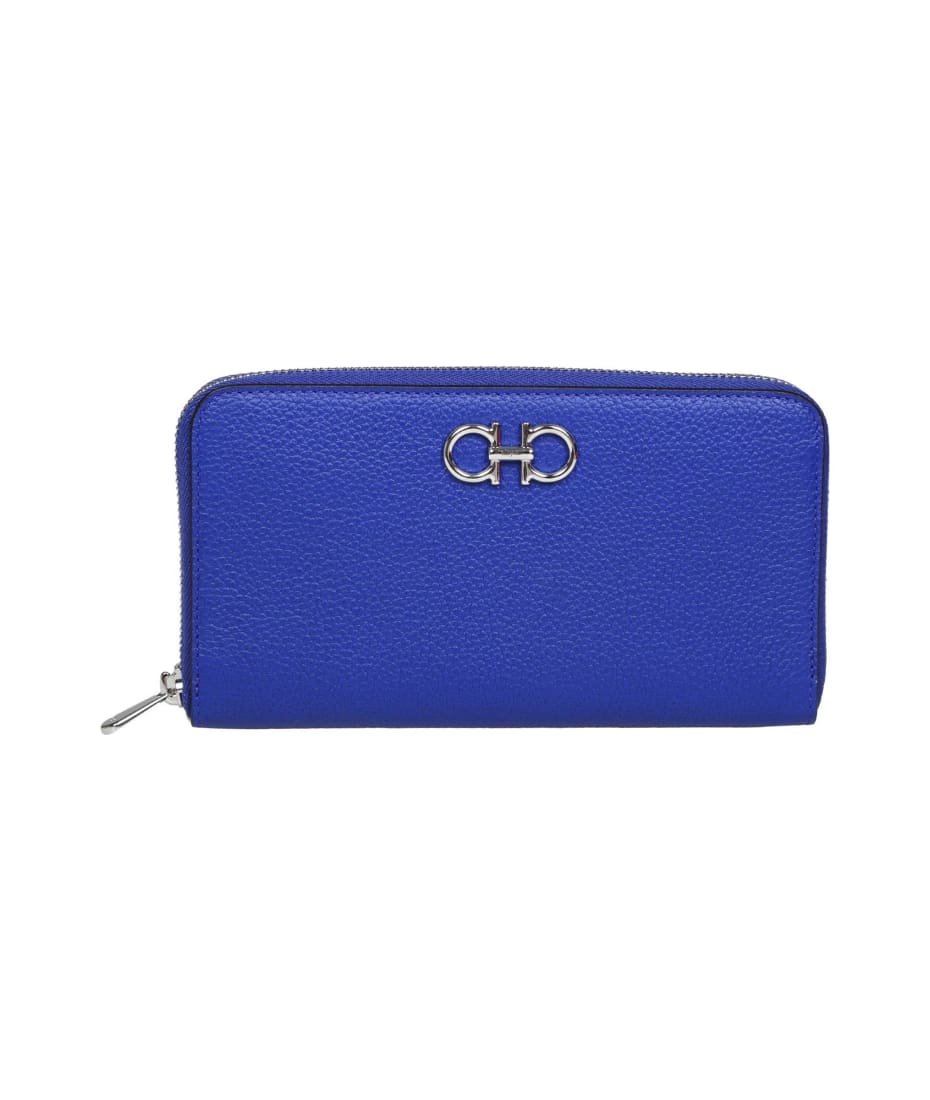 Ferragamo women's clearance wallet sale