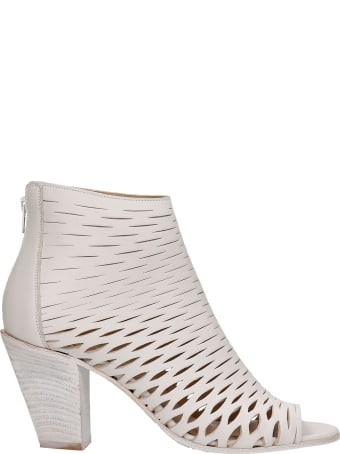 Strategia High Heels Ankle Boots In Beige Leather