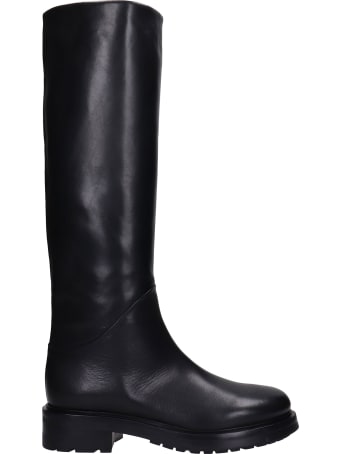 Strategia Low Heels Boots In Black Leather