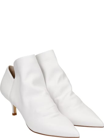 Strategia High Heels Ankle Boots In White Leather