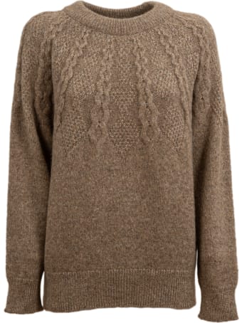 Closed knitted sweater