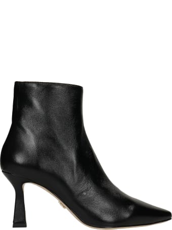 Lola Cruz High Heels Ankle Boots In Black Leather