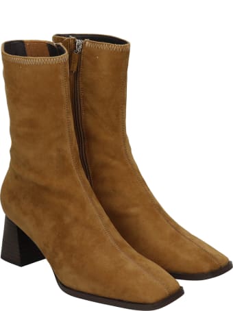 Lola Cruz High Heels Ankle Boots In Camel Suede