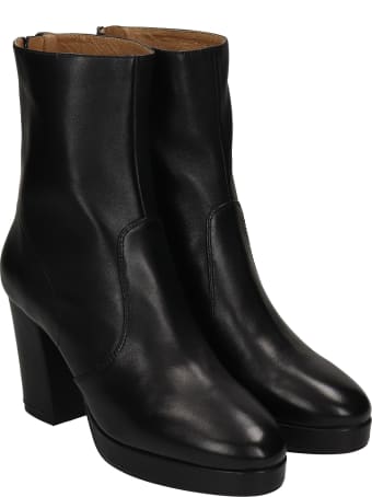 Lola Cruz High Heels Ankle Boots In Black Leather