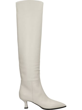 3JUIN Bea 055 Low Heels Boots In Beige Leather