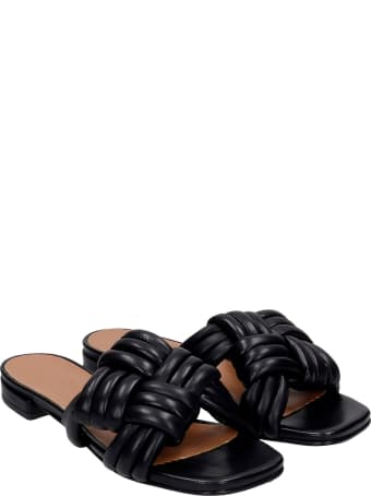 Julie Dee Flats In Black Leather