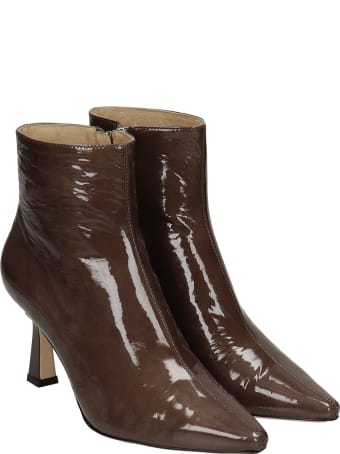 Lola Cruz High Heels Ankle Boots In Taupe Patent Leather