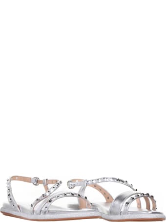 Alma en Pena Sandals With Studs
