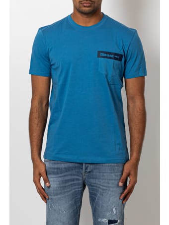 Blauer T-Shirt