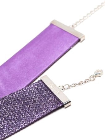 Nué Charlotte Chocker
