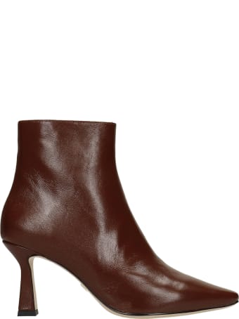 Lola Cruz High Heels Ankle Boots In Brown Leather