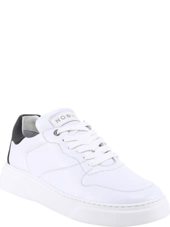 Noova Sneakers