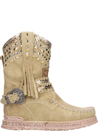 El Vaquero Yara Low Heels Ankle Boots In Beige Suede