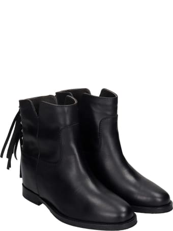 Via Roma 15 Low Heels Ankle Boots In Black Leather